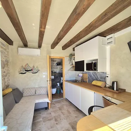 House Robert Apartman *