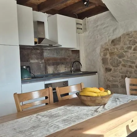 House Robert * Kaštela