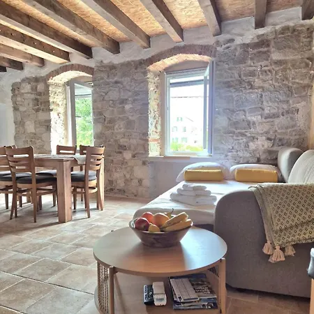 Apartamento House Robert Kaštela