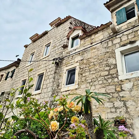 House Robert Apartamento Kaštela