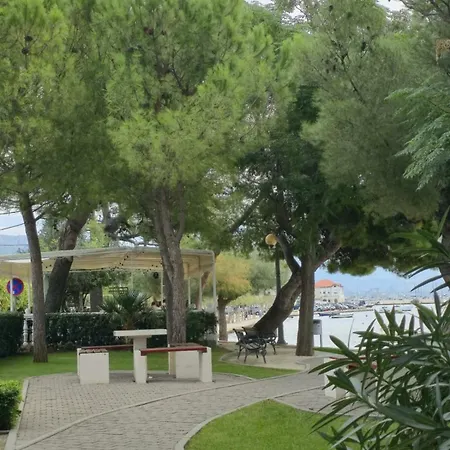 House Robert Apartman Kastela